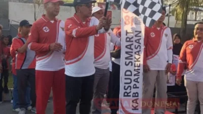 Bupati Pamekasan Kholilurrahman melepas Fun Walk RSUD Smart diikuti 1.600 peserta