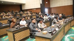 Sekda Bangkalan Ismet Effendi menghadiri rapat paripurna Raperda pembangunan industri 2026–2046