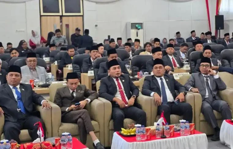 Rapat Paripurna DPRD Pamekasan mendengarkan Pidato Kenegaraan Presiden RI HUT ke-81 Kemerdekaan 2026