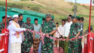 Dandim 0827 Sumenep resmikan Jembatan Karang di Desa Mandala