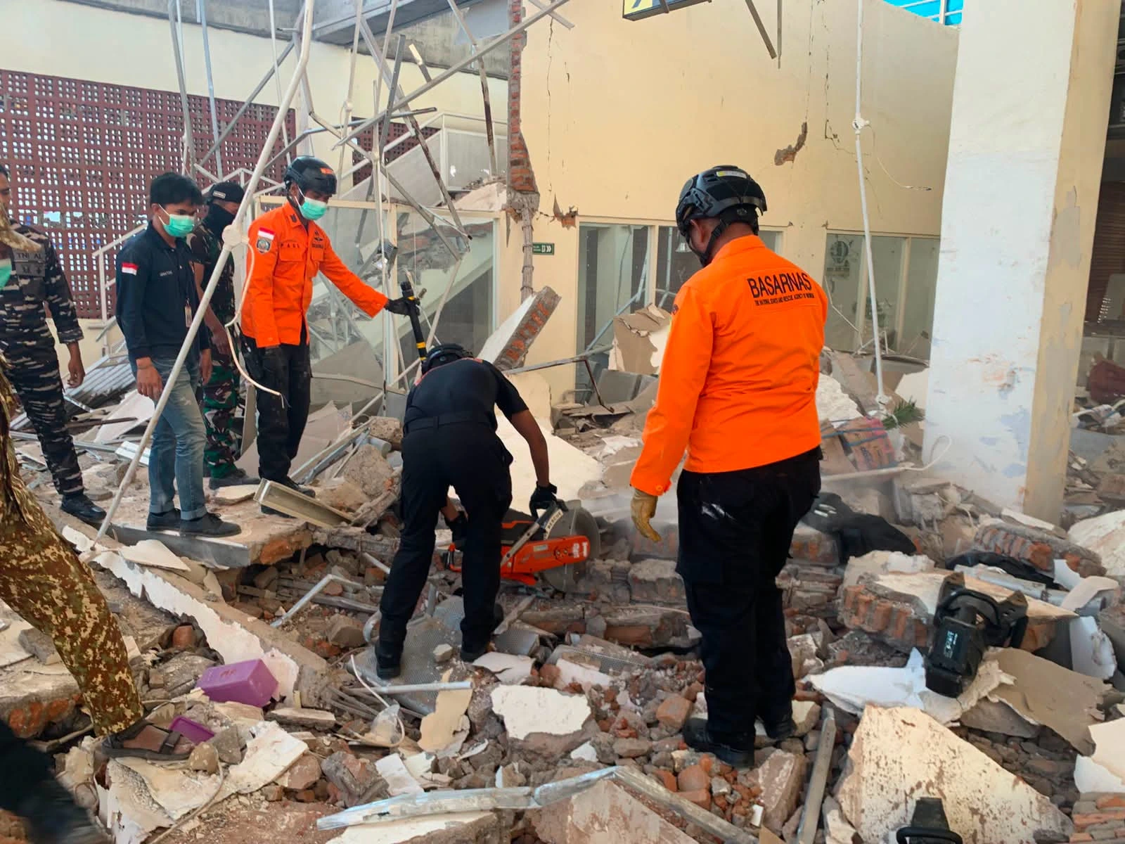 Gempa M 7,7 mengguncang Mbay Nusa Tenggara Timur
