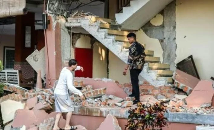 Gempa susulan mengguncang Ruteng Manggarai NTT setelah gempa M 7,7