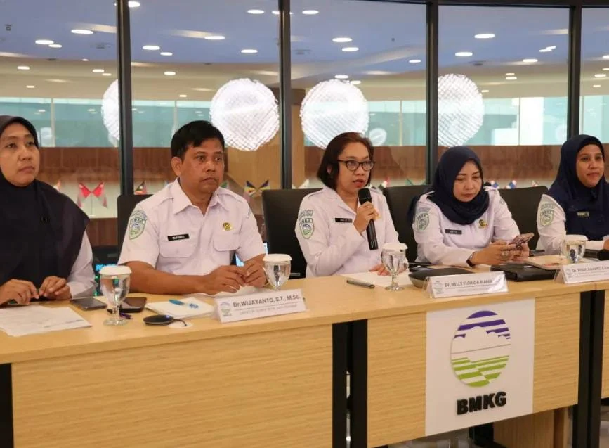 Gempa susulan masih terjadi setelah peringatan tsunami berakhir