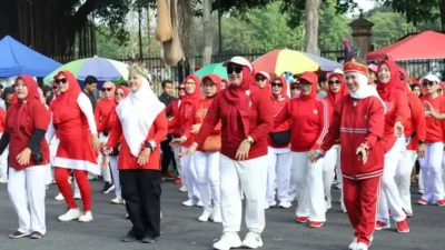 Senam sehat HKG PKK ke-54 bersama organisasi wanita Bangkalan