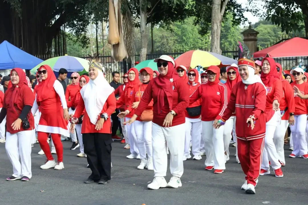 Senam sehat HKG PKK ke-54 bersama organisasi wanita Bangkalan