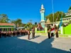 Hari Pramuka ke-65, MI An-Nibros I Giligenting Gelar Upacara dan Bakti Sosial