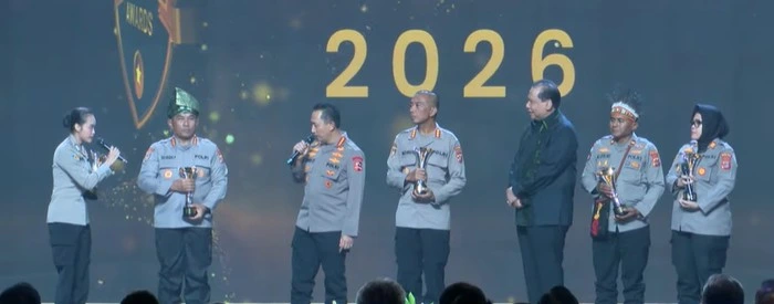 Penerima Hoegeng Awards 2026 menerima penghargaan sebagai polisi teladan dari berbagai kategori.