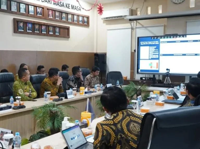 Imigrasi Jatim sosialisasikan aturan baru Paspor Biasa dan SPLP tahun 2026.