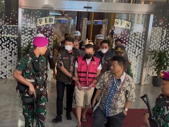 Penyidik Kejaksaan Agung menggeledah rumah Don Ritto terkait penyidikan dugaan TPPU yang menjerat Febrie Adriansyah.