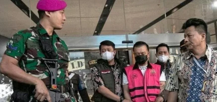 Tim Kejaksaan Agung menggeledah kantor perusahaan yang diduga terafiliasi dengan Don Ritto dalam penyidikan dugaan tindak pidana pencucian uang terkait kasus Febrie Adriansyah.