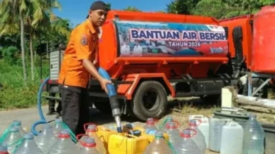 BPBD Jatim menyalurkan air bersih ke warga terdampak kekeringan di Jawa Timur