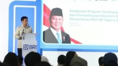 Wamendagri Akhmad Wiyagus menghadiri kegiatan kolaborasi pembiayaan perumahan untuk mempercepat Program 3 Juta Rumah di Surabaya, Jawa Timur.