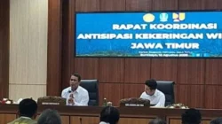 Menteri Pertanian Andi Amran Sulaiman membahas ancaman kekeringan lahan pertanian Jawa Timur