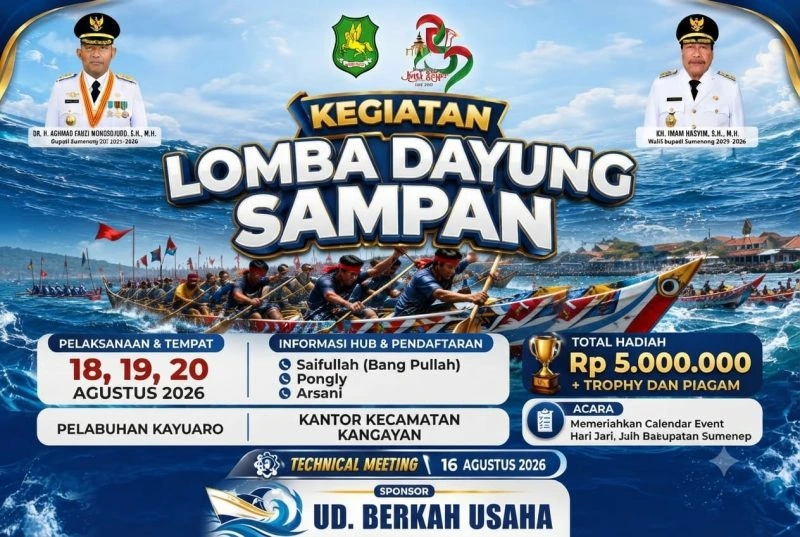Lomba Dayung Sampan di Pelabuhan Kayuaro Kangayan Sumenep