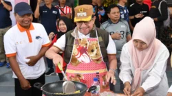 Lomba memasak mie Pemkab Sumenep dalam rangka HUT RI ke-81 di halaman Kantor Bupati Sumenep.