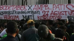Massa AMPB berdatangan ke Kompleks Parlemen Senayan jelang demo 27 Agustus