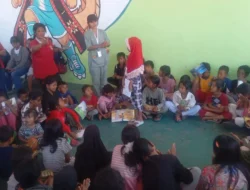 Pengungsi Anak di Sikka Ikuti Trauma Healing dan Manfaatkan Perpustakaan Keliling