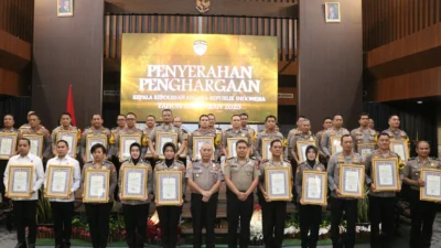 Wakapolresta Sumenep menerima penghargaan Pelayanan Prima A dari Polda Jawa Timur