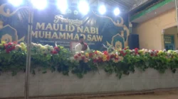 Peringatan Maulid Nabi di Ponpes Al Azizy Sumenep dengan shalawat banjari