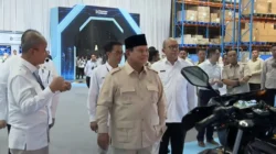 Prabowo dorong masyarakat beralih dari motor bensin ke motor listrik dengan dukungan DP 0 persen
