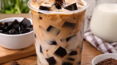 Resep cappucino cincau segar dengan cincau hitam dan es batu
