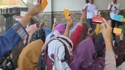 Tim PKH Sampang verifikasi KPM penerima bansos yang terindikasi transaksi judi online