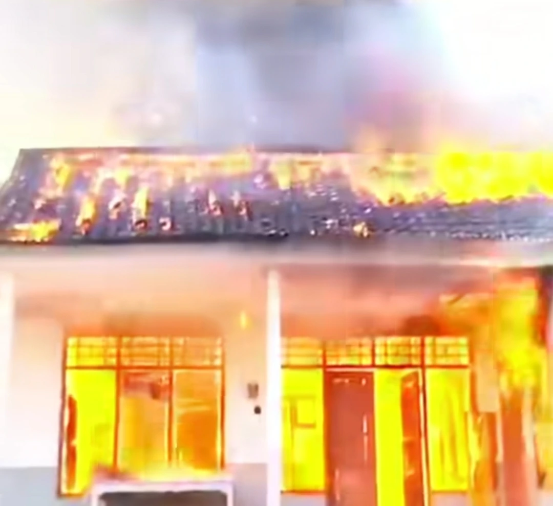 Rumah warga ludes terbakar di Desa Lepelle Sampang