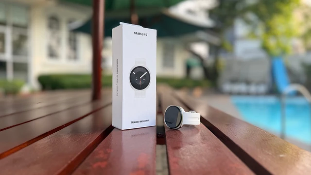 Samsung Galaxy Watch 9 smartwatch terbaru dengan fitur AI kesehatan dan desain ramping.