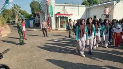 TNI Polri mengamankan JJS HUT ke-81 RI di Giligenting Sumenep