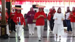 TP PKK Bangkalan menggelar lomba HUT RI ke-81 bersama TP PKK kecamatan.