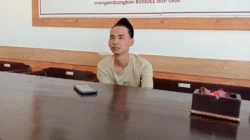 Potensi ekonomi Desa Karduluk Sumenep melalui kerajinan ukir kayu, gula siwalan, anyaman, dan produk UMKM warga.