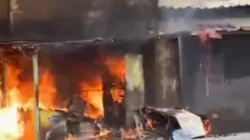 Kebakaran tiga kios di seberang Masjid Agung At Taubah Anyar Serang