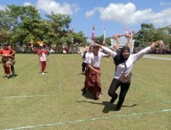 Tim Bakesbangpol Linmas Sumenep Juarai Lomba Lari Sarung HUT Ke-81 RI, Tumbangkan Disbudporapar di Final