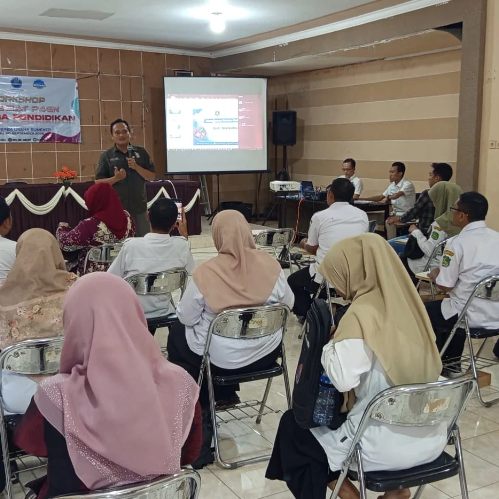 BNN Sumenep Bekali Guru Strategi Pencegahan Narkoba Lewat Workshop P4GN 11 Workshop Penggiat P4GN BNN Kabupaten Sumenep bagi guru dan tenaga kependidikan untuk mencegah penyalahgunaan narkoba di sekolah