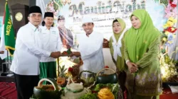Bupati Bangkalan Lukman Hakim saat menghadiri Maulid Nabi Muslimat NU Bangkalan