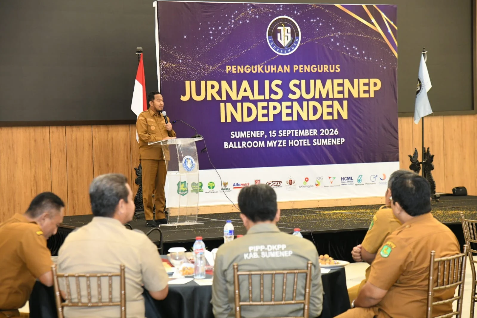 Bupati Sumenep Achmad Fauzi Wongsojudo mendorong media memperkuat jurnalisme berkualitas di era digital