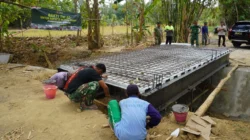 Dandim Sumenep Tinjau Dua Jembatan, Progres Geluguran 95 Persen