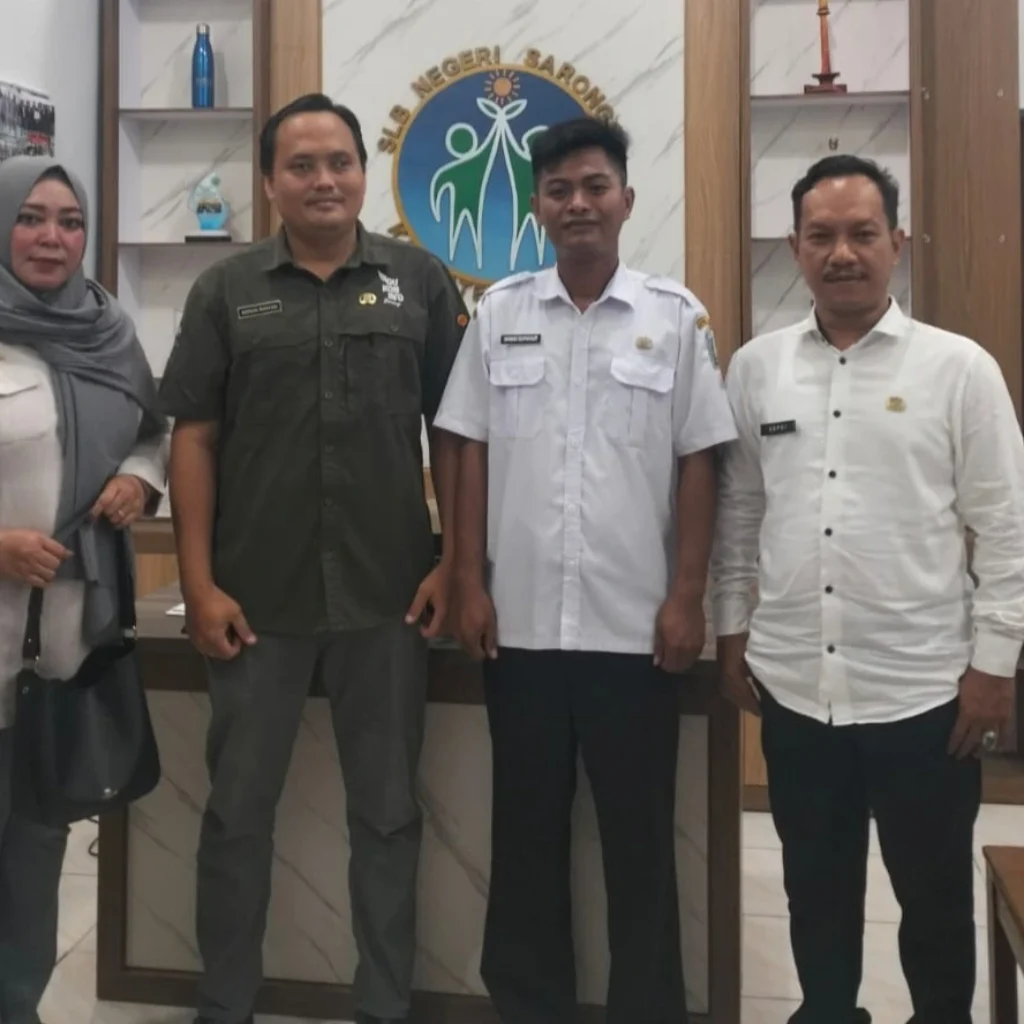 Tim PPID Diskominfo Sumenep kunjungi SLB Negeri Saronggi untuk layanan informasi disabilitas