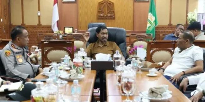 Gubernur Aceh Muzakir Manaf membahas mitigasi bencana dan potensi hujan lebat September 2026