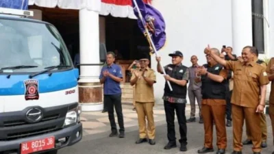 Wakil Gubernur Aceh Fadhlullah melepas bantuan bufferstock bencana 2026 untuk Aceh Jaya, Aceh Barat, dan Nagan Raya.