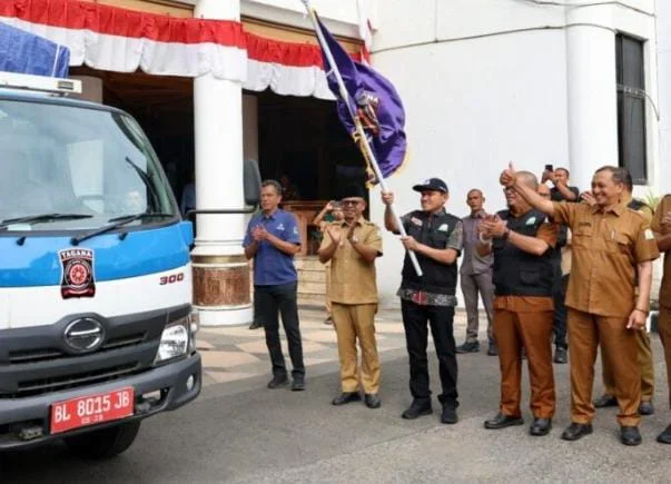 Wakil Gubernur Aceh Fadhlullah melepas bantuan bufferstock bencana 2026 untuk Aceh Jaya, Aceh Barat, dan Nagan Raya.