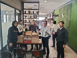 Polresta Sumenep Razia Miras di Cafe Lotus, 48 Botol Diamankan