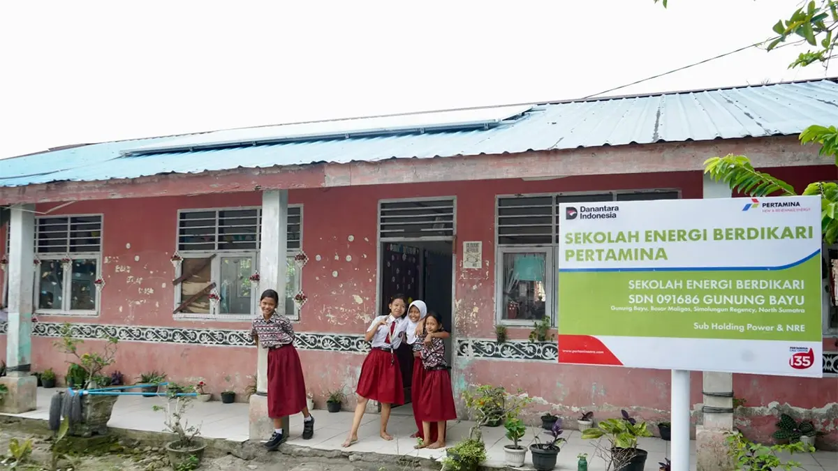 Fasilitas energi surya dan air bersih di SDN 091686 Gunung Bayu Simalungun.
