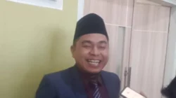 Ketua DPRD Pamekasan Ali Masykur usai sidang paripurna yang ditunda karena kuorum tidak terpenuhi