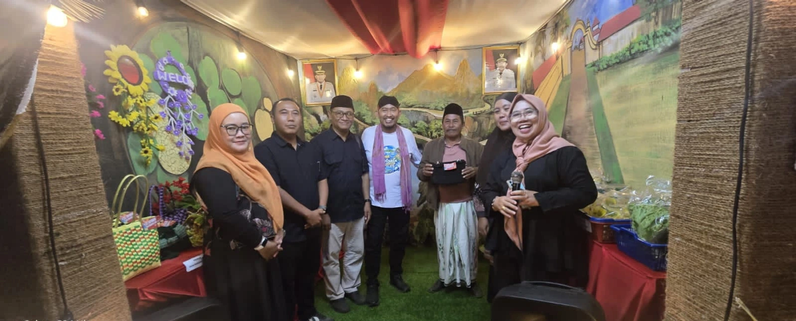 Bupati Sumenep mengunjungi stan Kecamatan Manding di MCF 2026