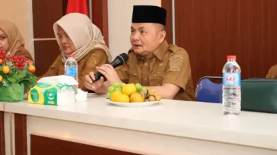 Wabup Bangkalan Moh Fauzan Ja’far memberikan pengarahan program pemeriksaan kesehatan gratis di Puskesmas Kedundung
