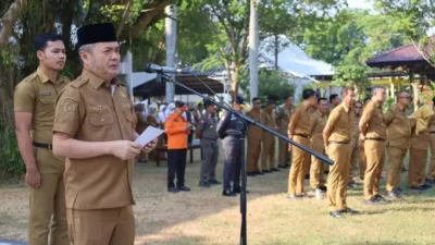 Wabup Bangkalan Moch. Fauzan Ja’far memimpin apel ASN