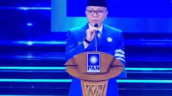Zulkifli Hasan menyampaikan sambutan HUT ke-28 PAN di depan Prabowo