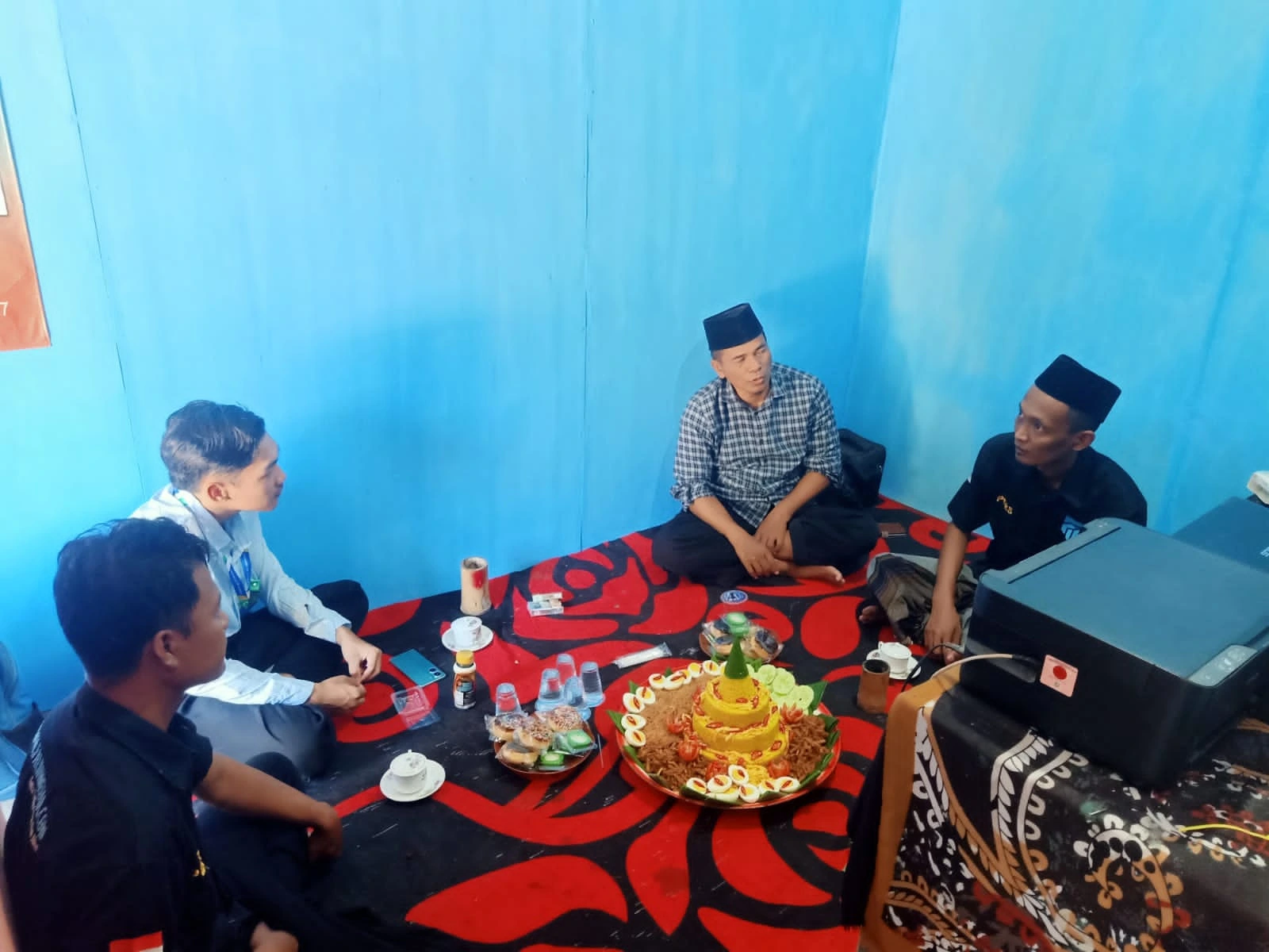 Diskusi jurnalistik Falihmedia.com bersama mahasiswa KKN Universitas Annuqayah