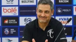 Arema FC vs Bhayangkara FC: Marcos Siapkan Taktik Khusus 3 Pelatih Arema FC Marcos Santos menyiapkan taktik menghadapi Bhayangkara FC di BRI Super League 2026/2027.